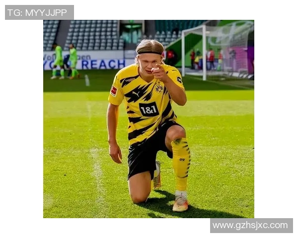 十八号球衣的传奇足球明星盘点及其背后的故事解析