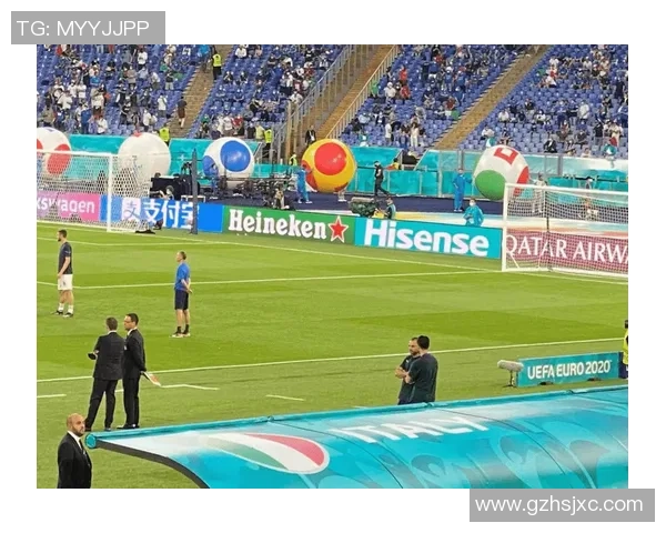 足球巨星场外风波再起情感纠葛引发媒体热议与球迷关注